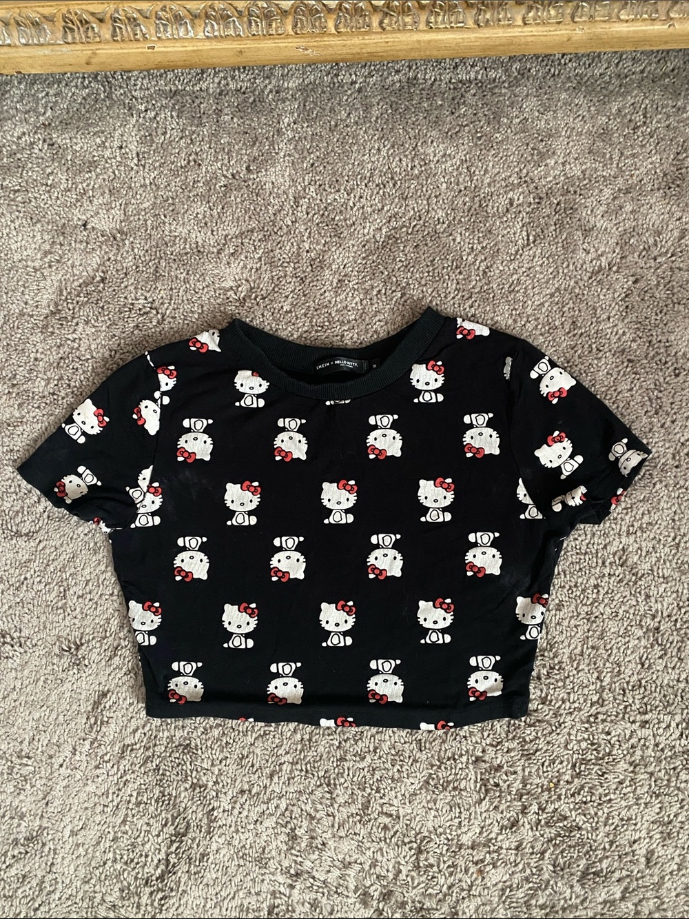 Hello Kitty Black Crop Tee with Hello Kitty Red Bow Print size M